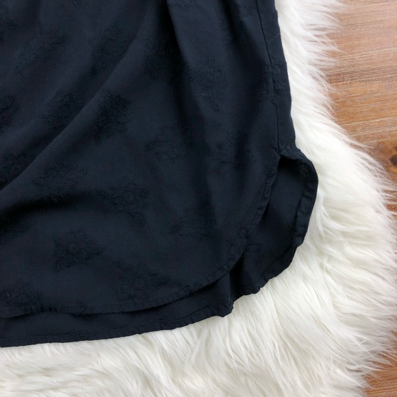 LOFT | Navy Ruffled Babydoll Floral Rayon Blouse M - Picture 5 of 7